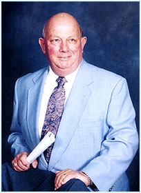 Elmon "Lee" Garner, City Manager